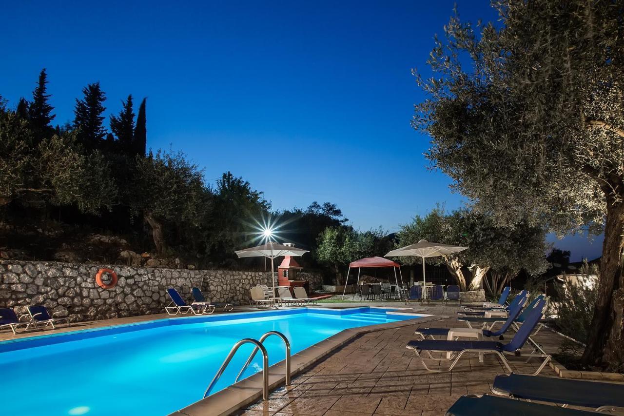 Olive Grove Poolside Apartments Benitses  Esterno foto