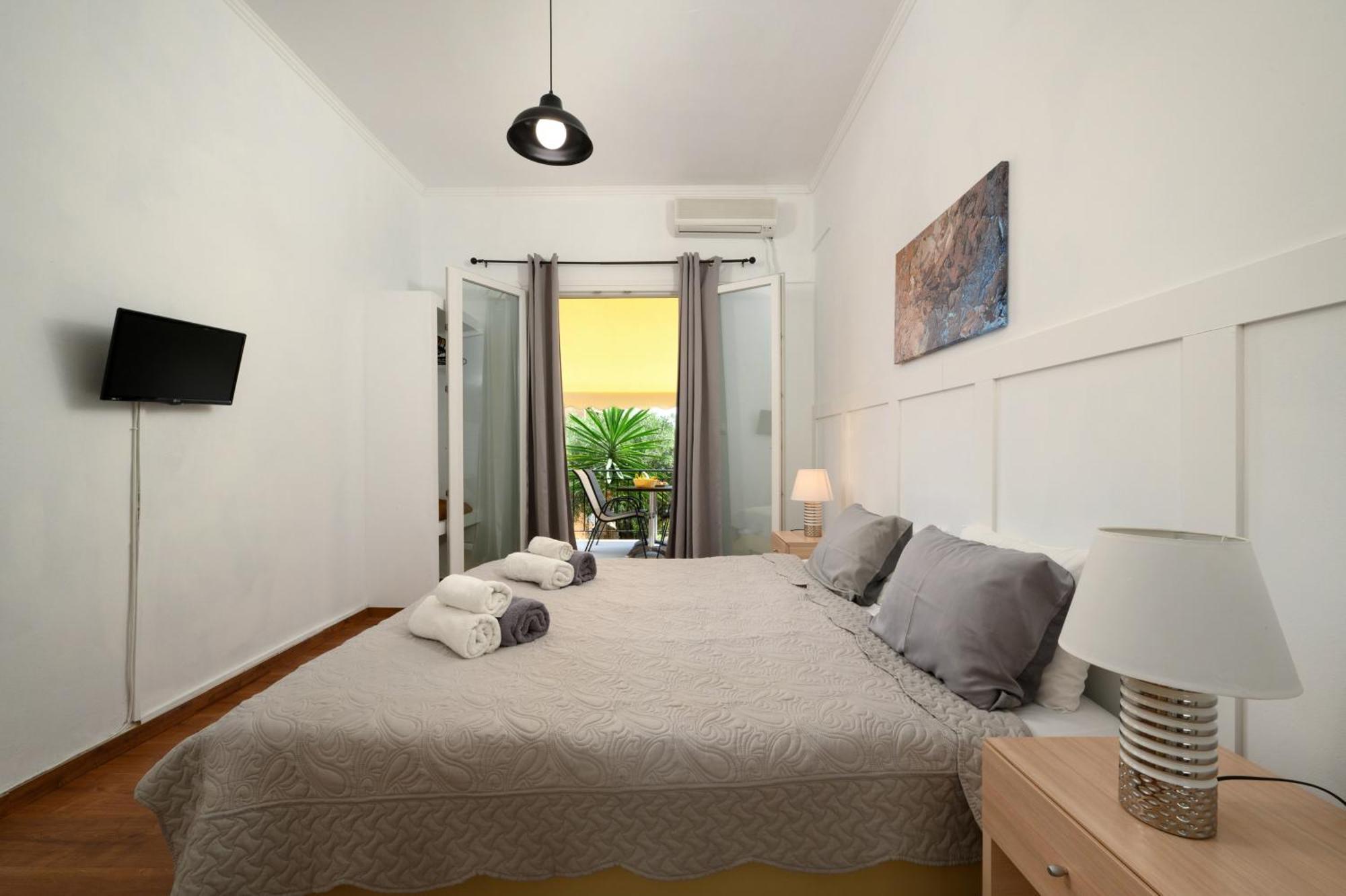 Olive Grove Poolside Apartments Benitses  Esterno foto